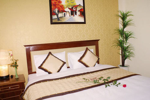 New Hotel 3 Hanoi Exterior photo
